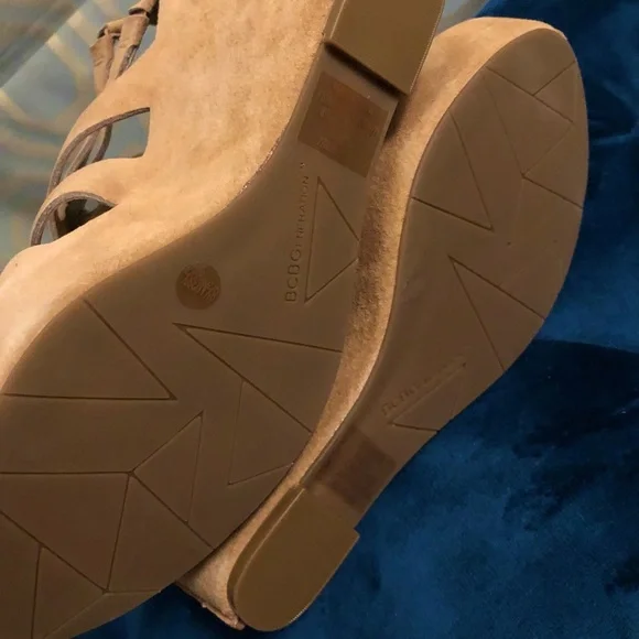 BCBGENERATION BG-TORREZ NWOT - Picture 4 of 5